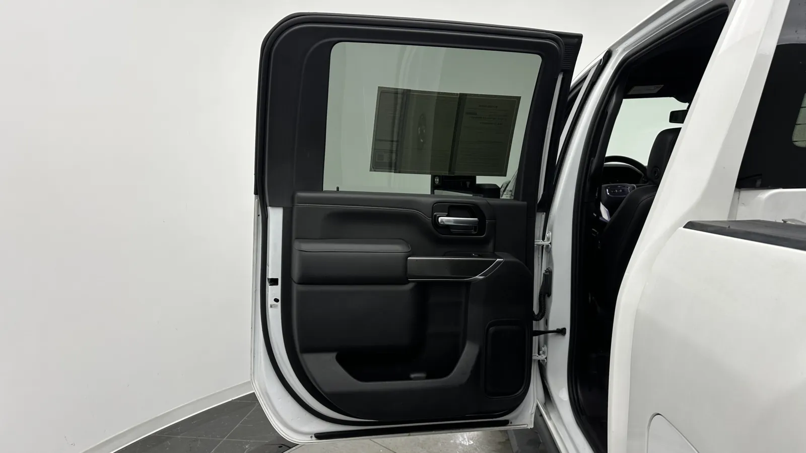 GMC Sierra photo 25