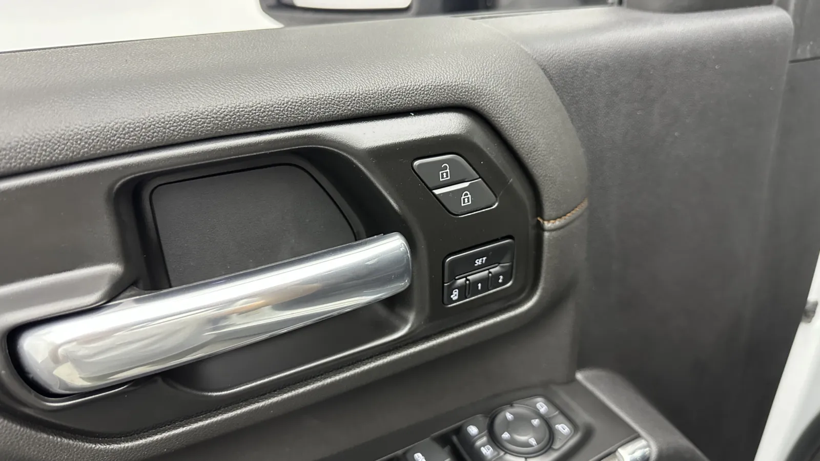 GMC Sierra photo 14