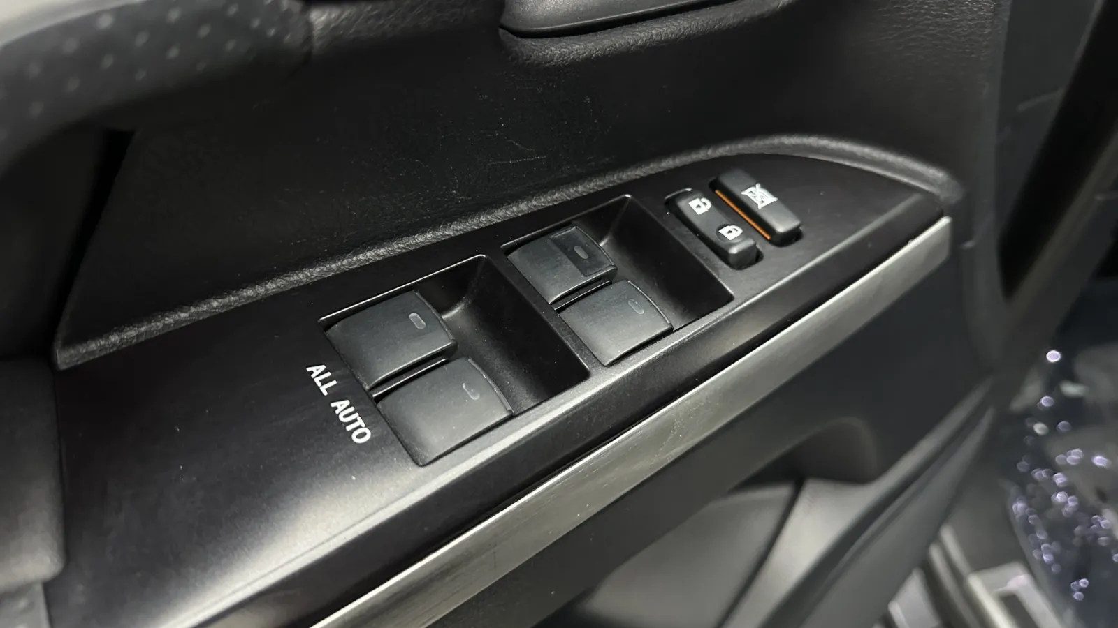 Toyota Land Cruiser photo 11