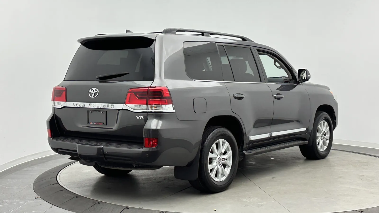 Toyota Land Cruiser photo 8