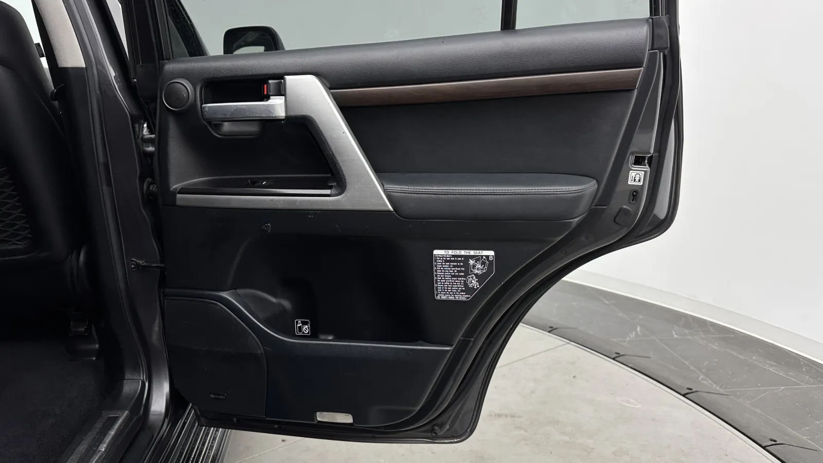 Toyota Land Cruiser photo 30