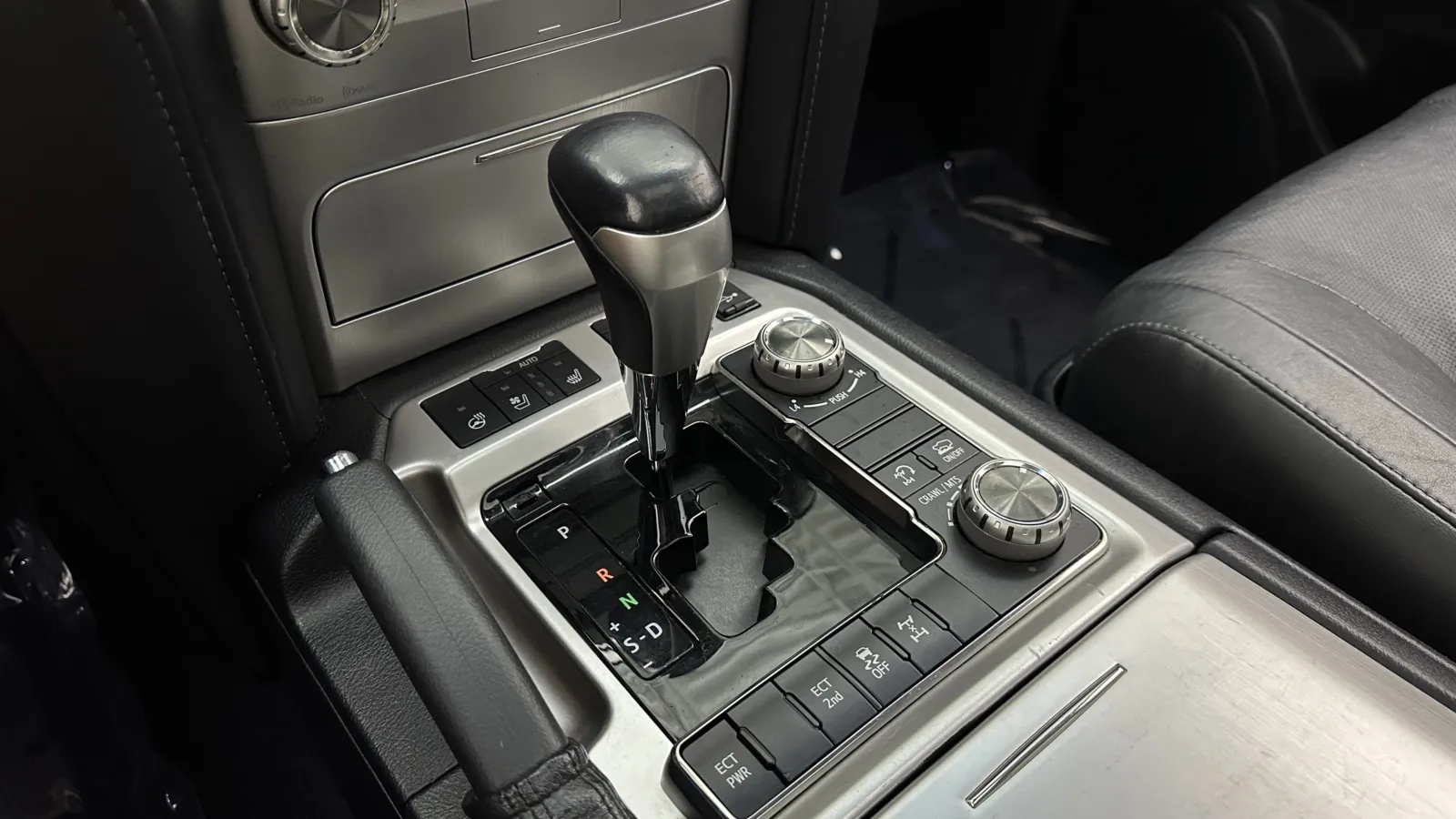 Toyota Land Cruiser photo 18