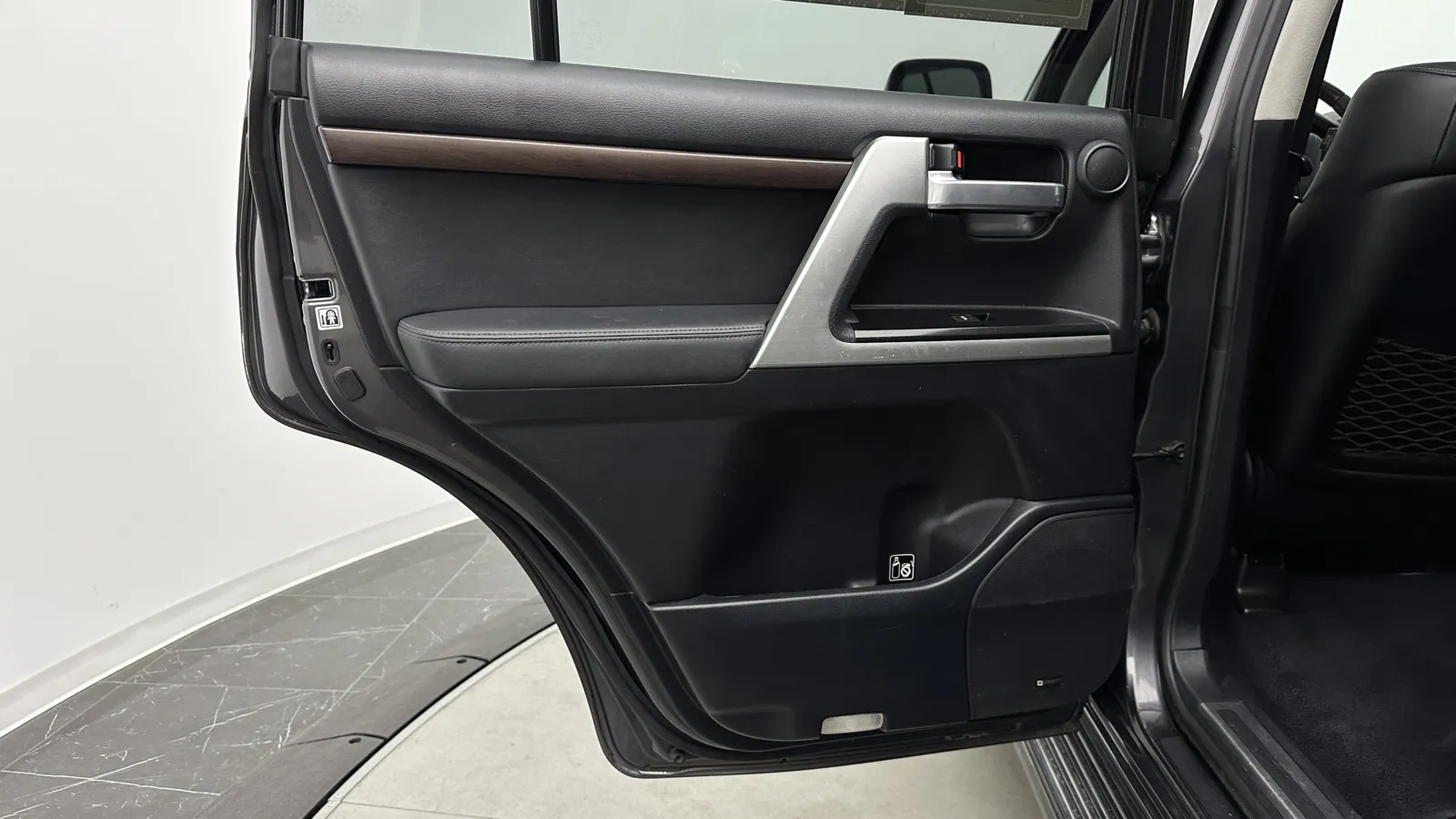 Toyota Land Cruiser photo 24