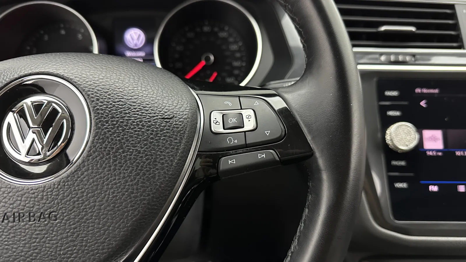 Volkswagen Tiguan photo 17