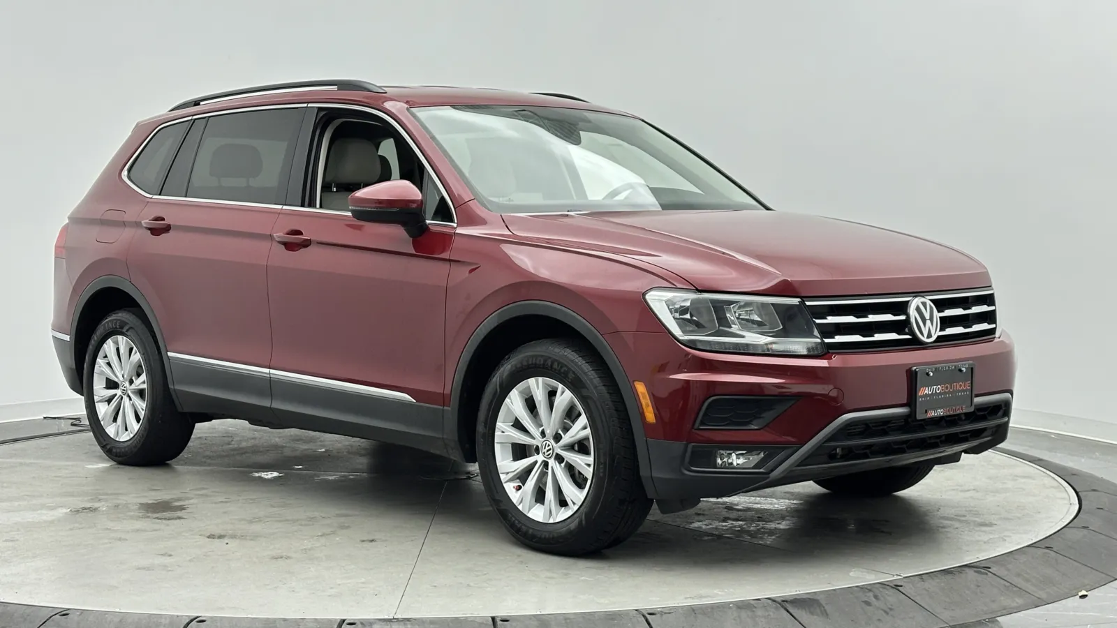 Volkswagen Tiguan photo 3