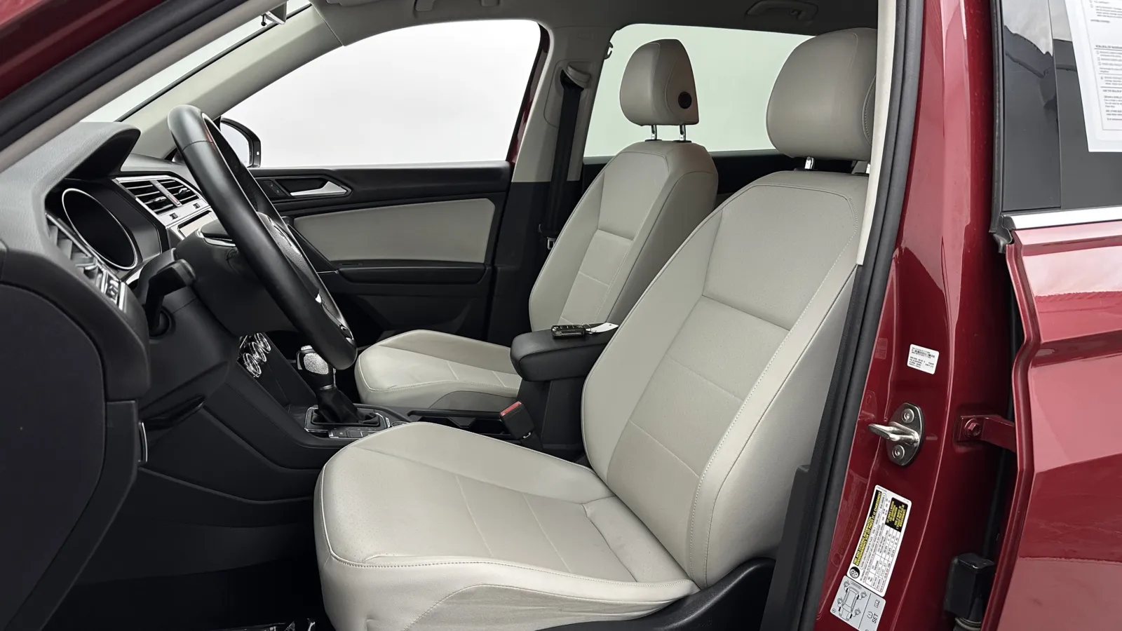 Volkswagen Tiguan photo 14