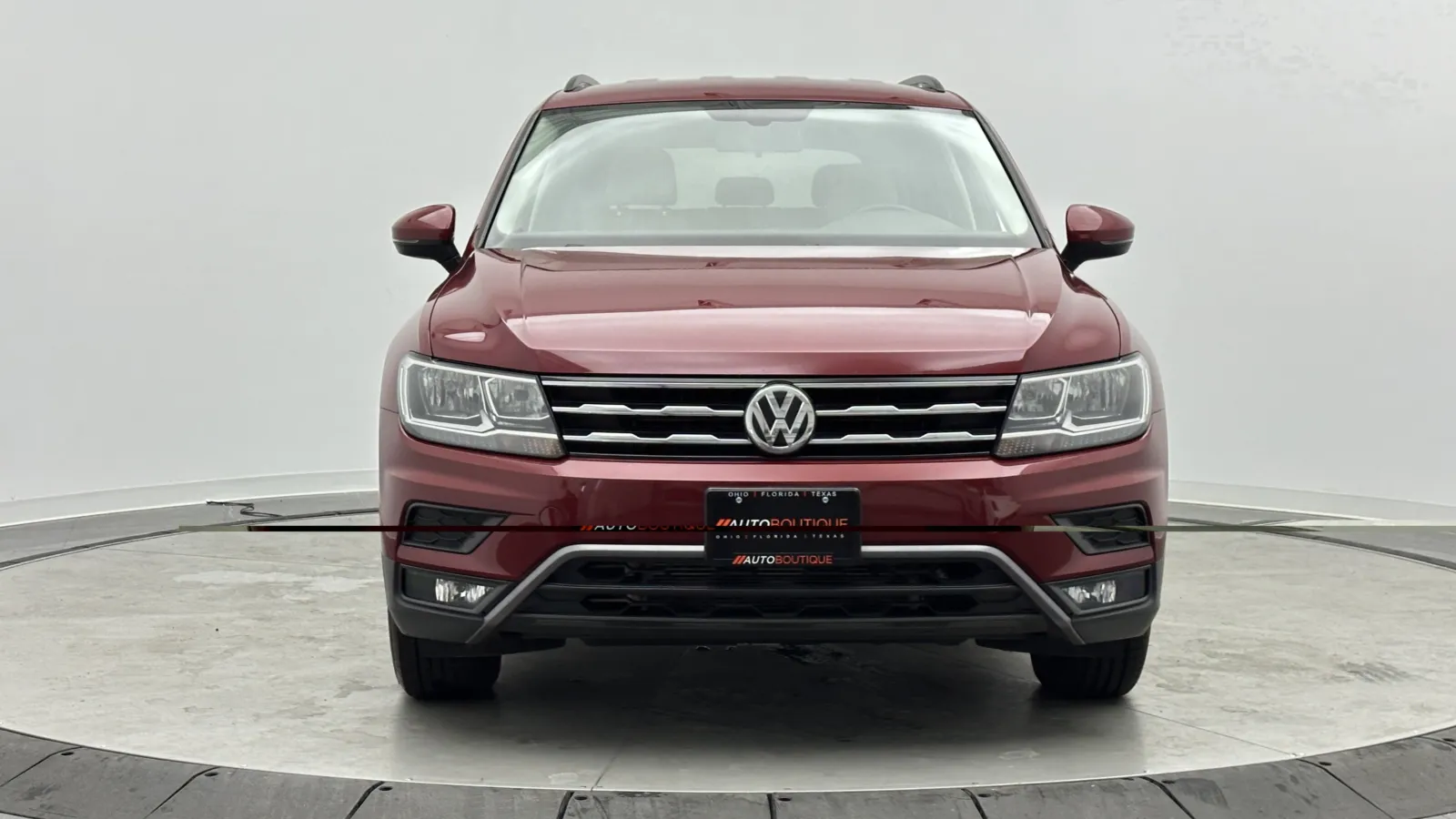 Volkswagen Tiguan photo 2