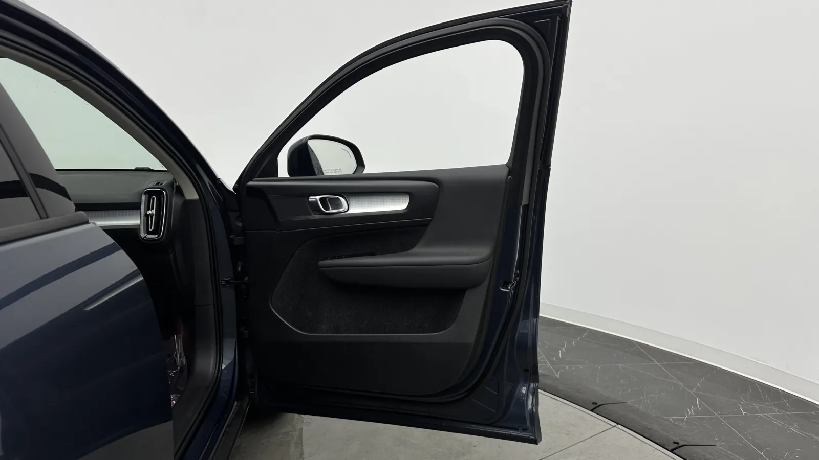Volvo XC40 photo 34