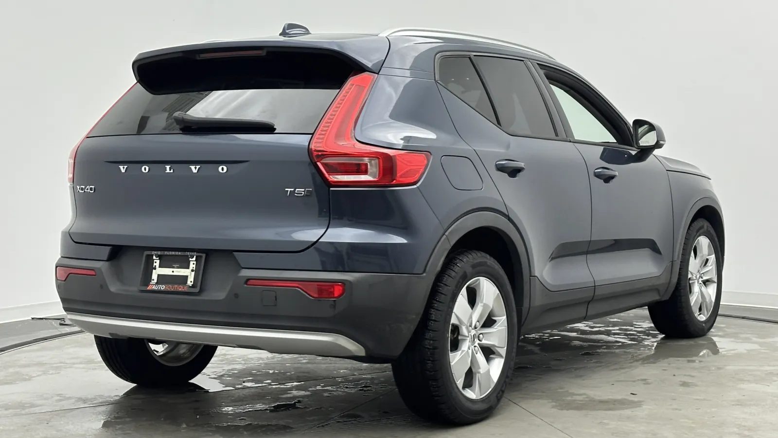 Volvo XC40 photo 8