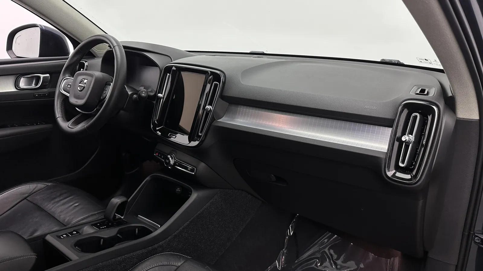 Volvo XC40 photo 35