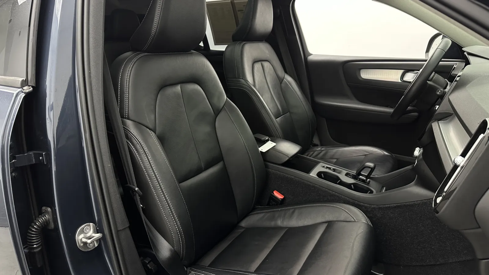 Volvo XC40 photo 36
