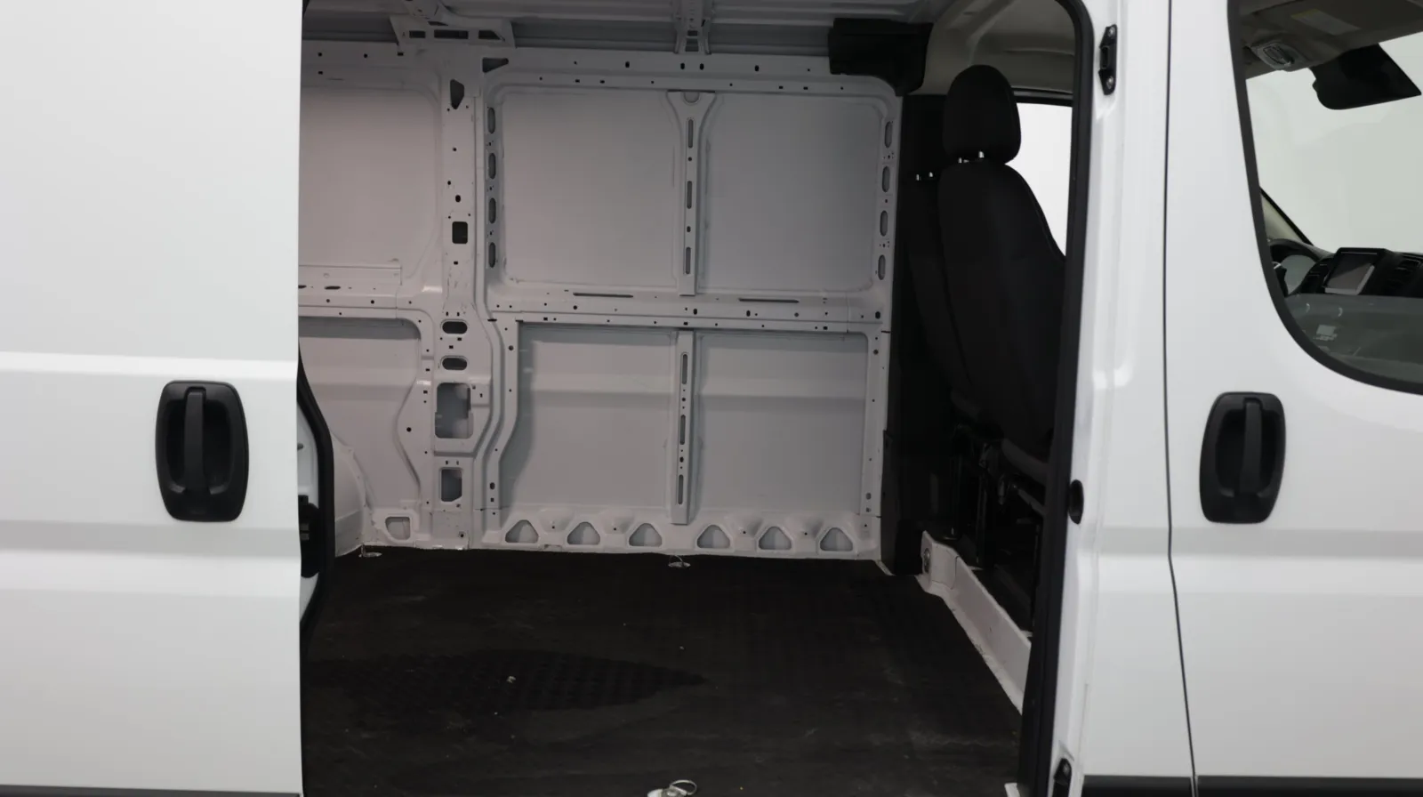 Ram Cargo Van photo 30
