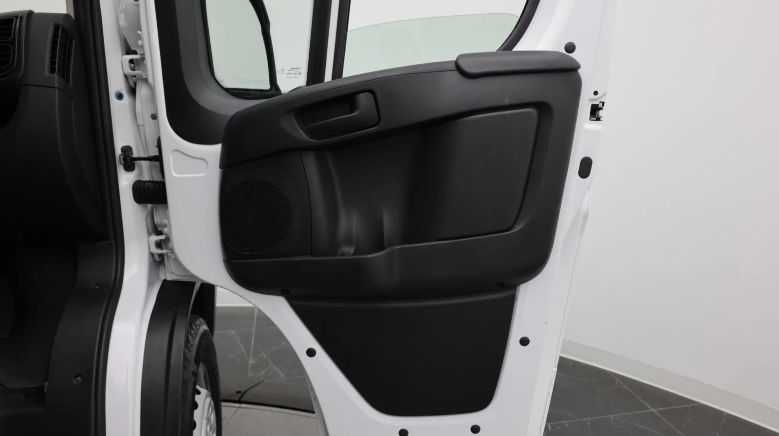 Ram Cargo Van photo 31