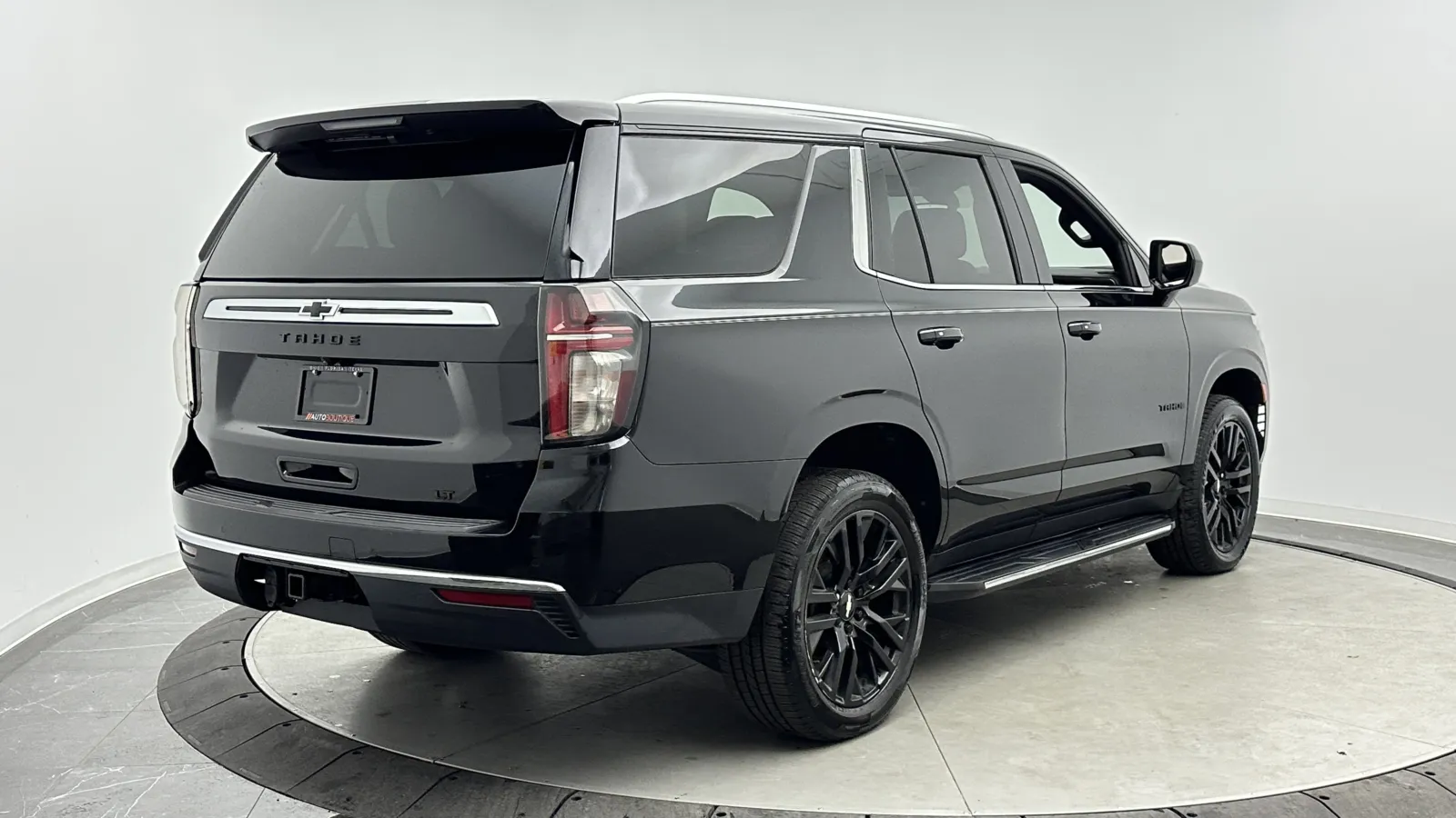 Chevrolet Tahoe photo 7