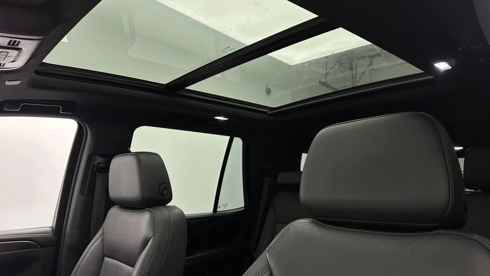 Chevrolet Tahoe photo 4