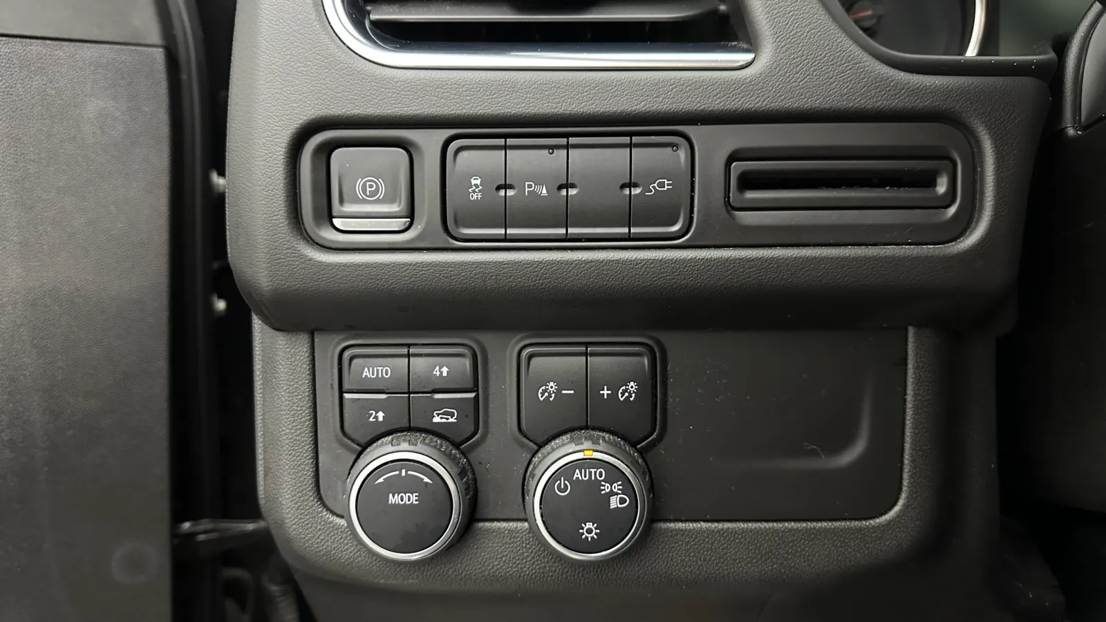 Chevrolet Tahoe photo 16