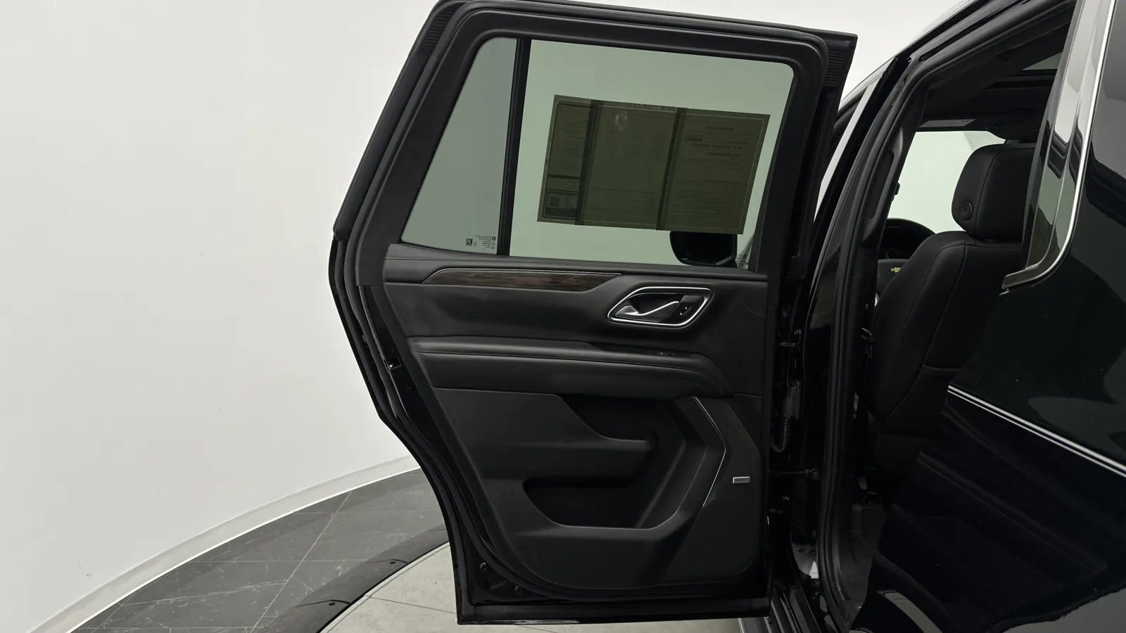 Chevrolet Tahoe photo 25
