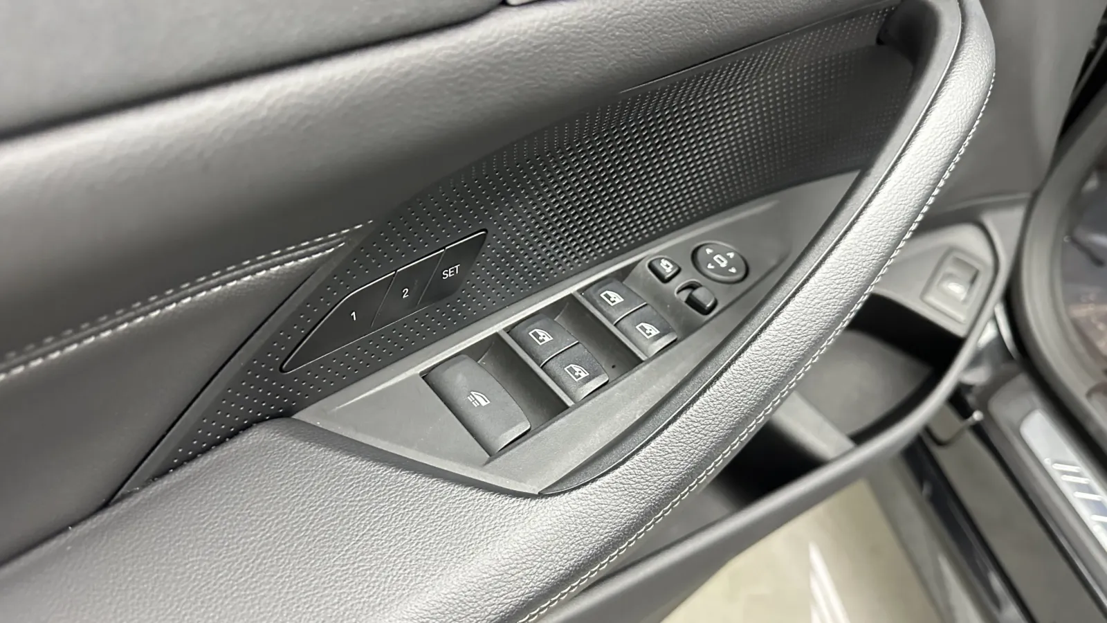 BMW 4 Series photo 13