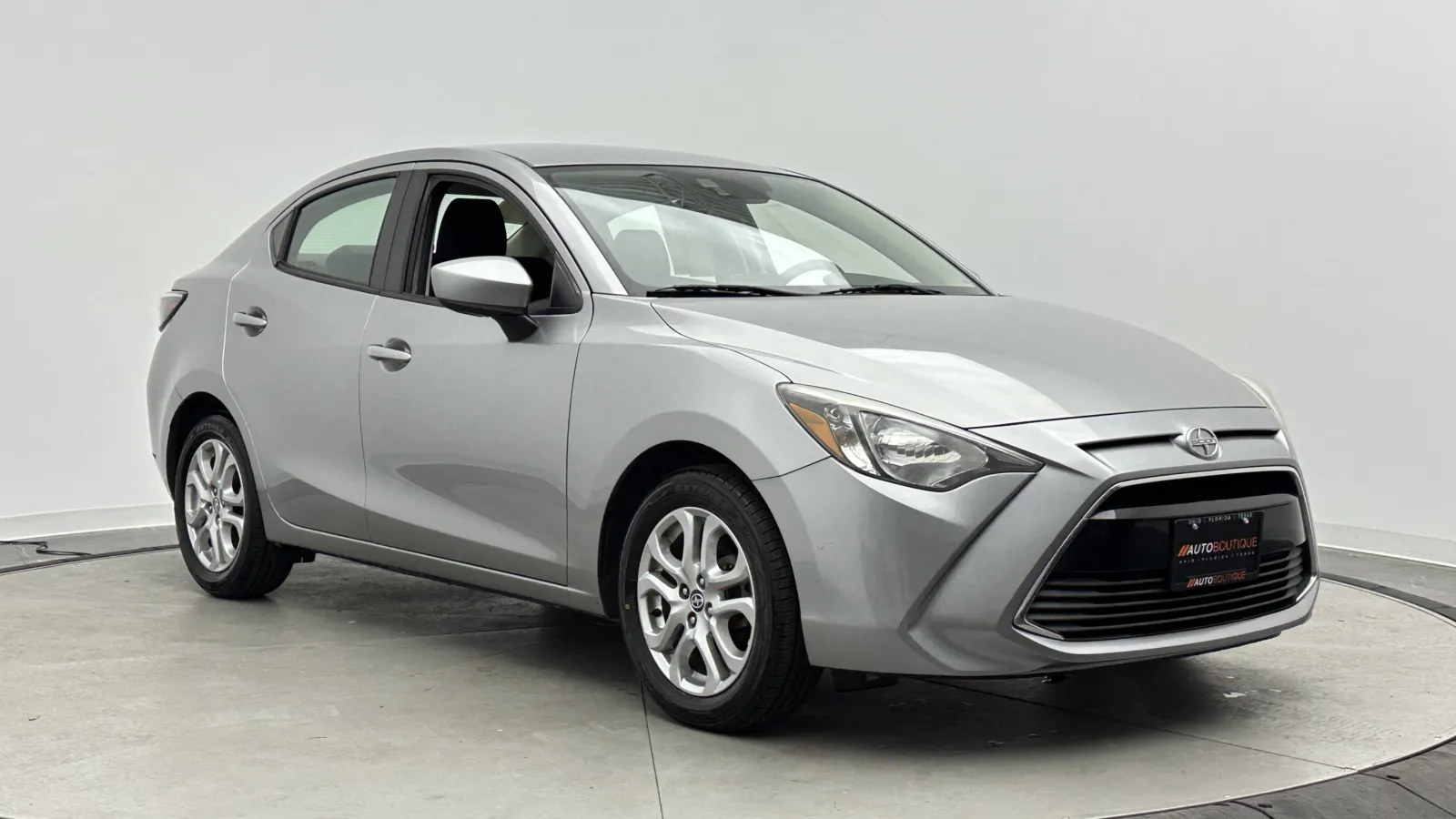 Scion iA photo 3