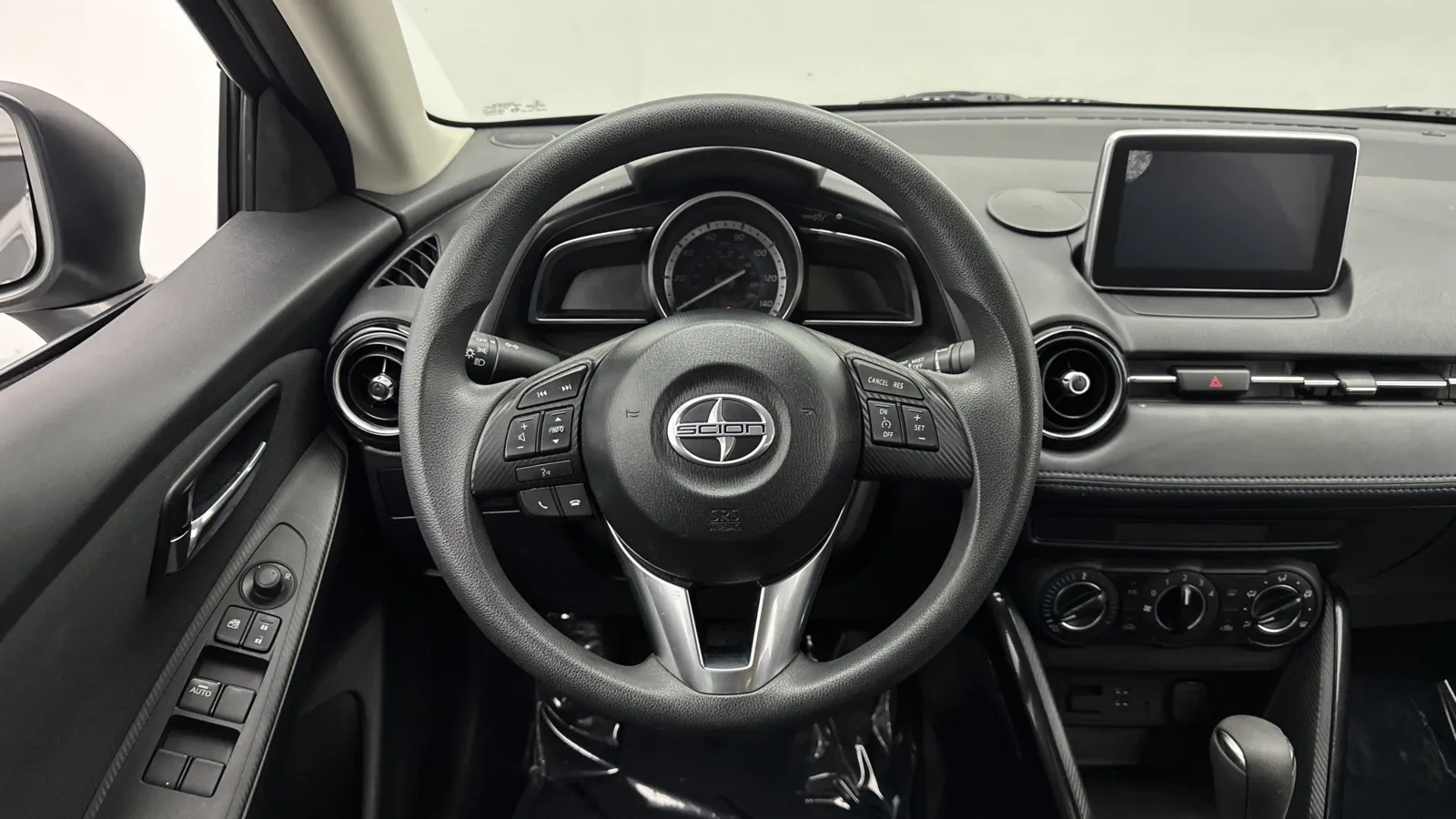 Scion iA photo 26