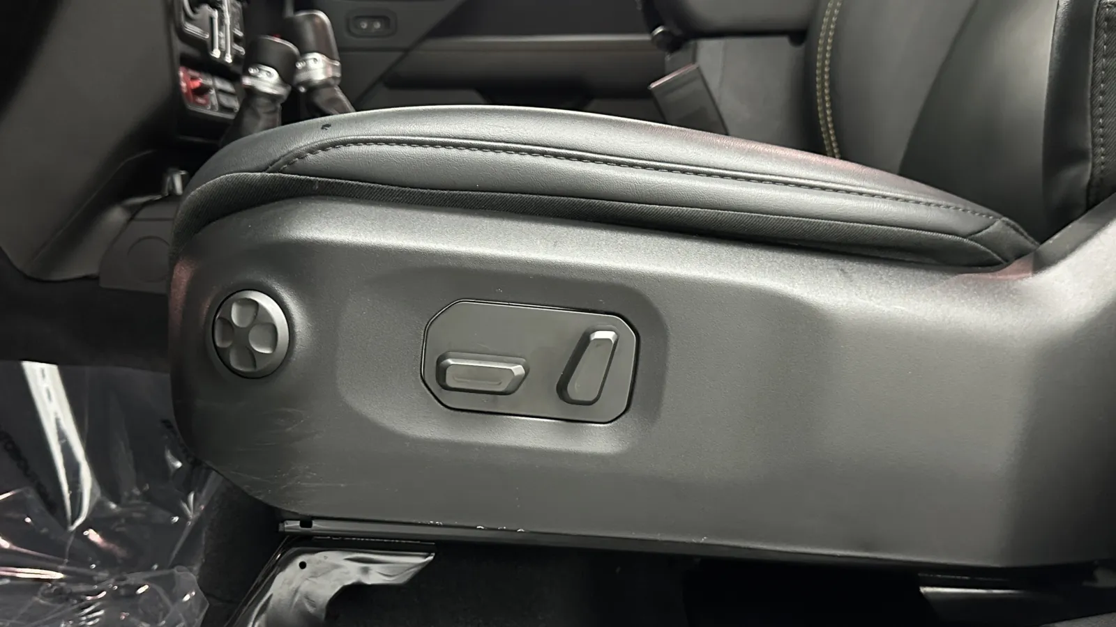 Jeep Wrangler photo 16
