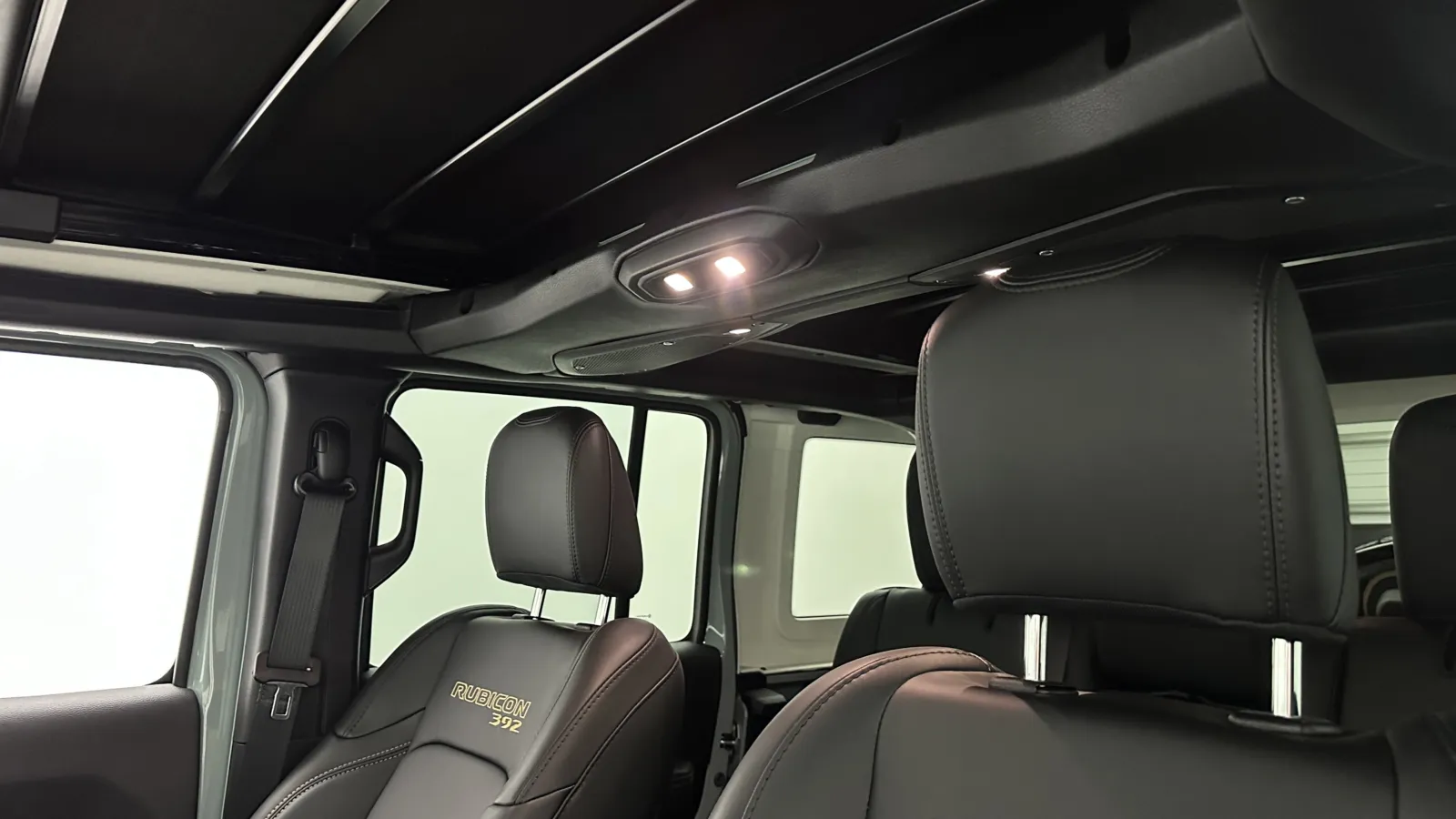 Jeep Wrangler photo 18