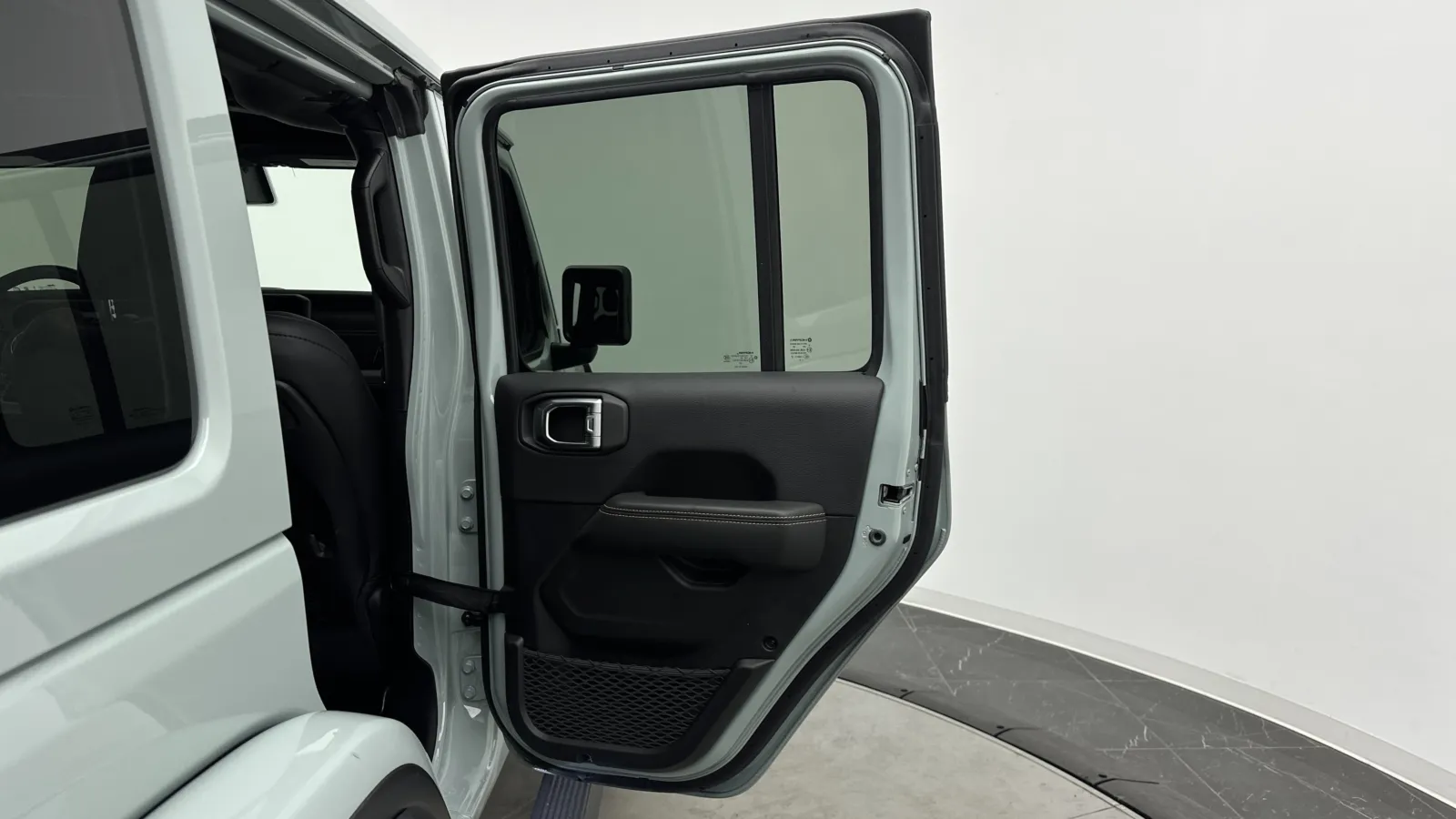 Jeep Wrangler photo 36