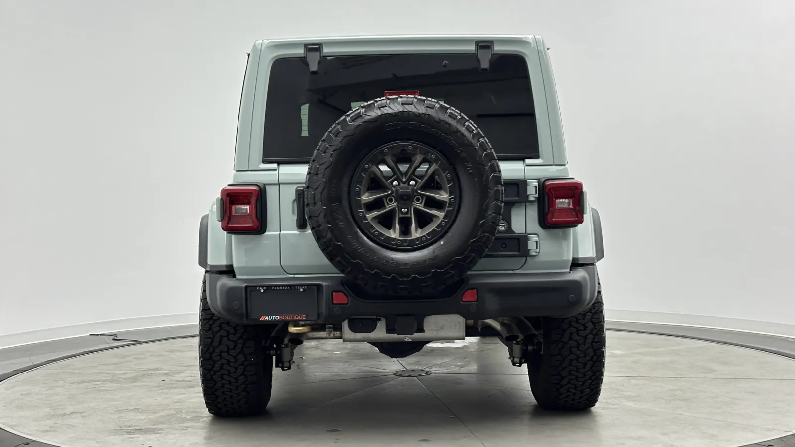 Jeep Wrangler photo 6