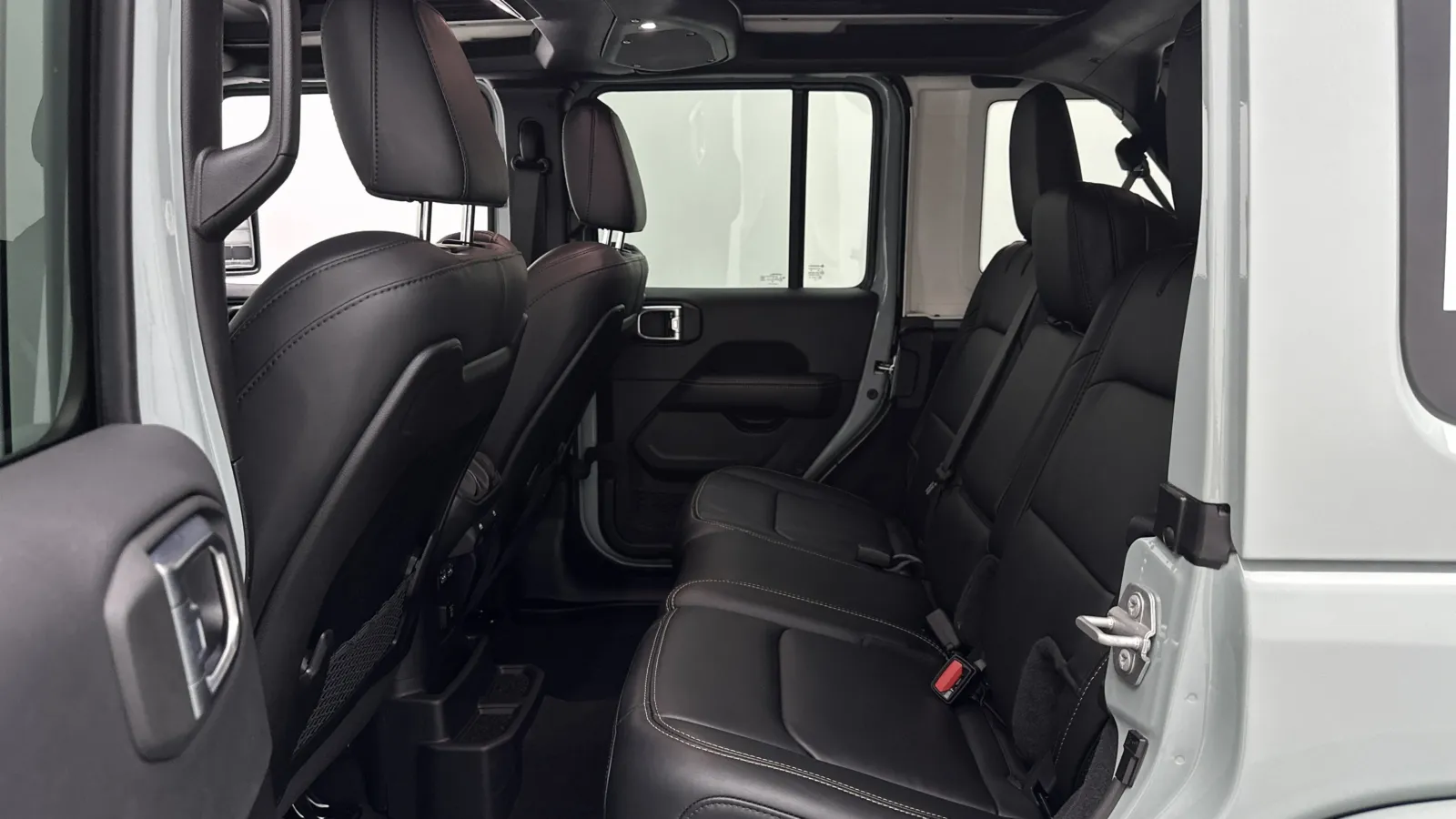Jeep Wrangler photo 28