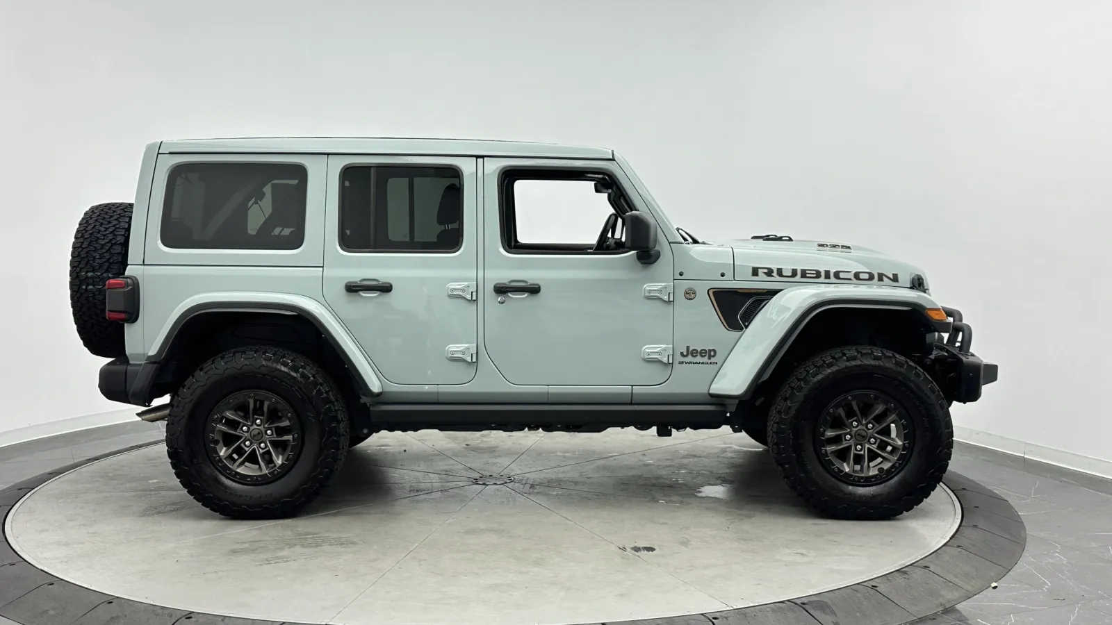 Jeep Wrangler photo 8