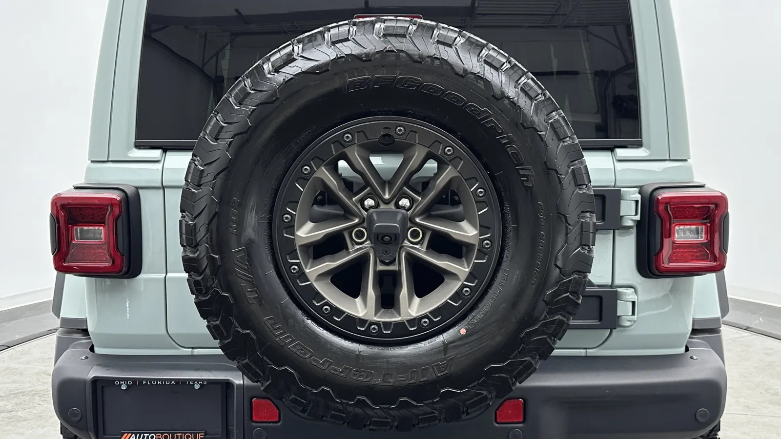Jeep Wrangler photo 11