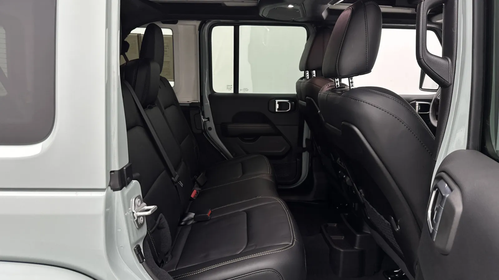 Jeep Wrangler photo 37