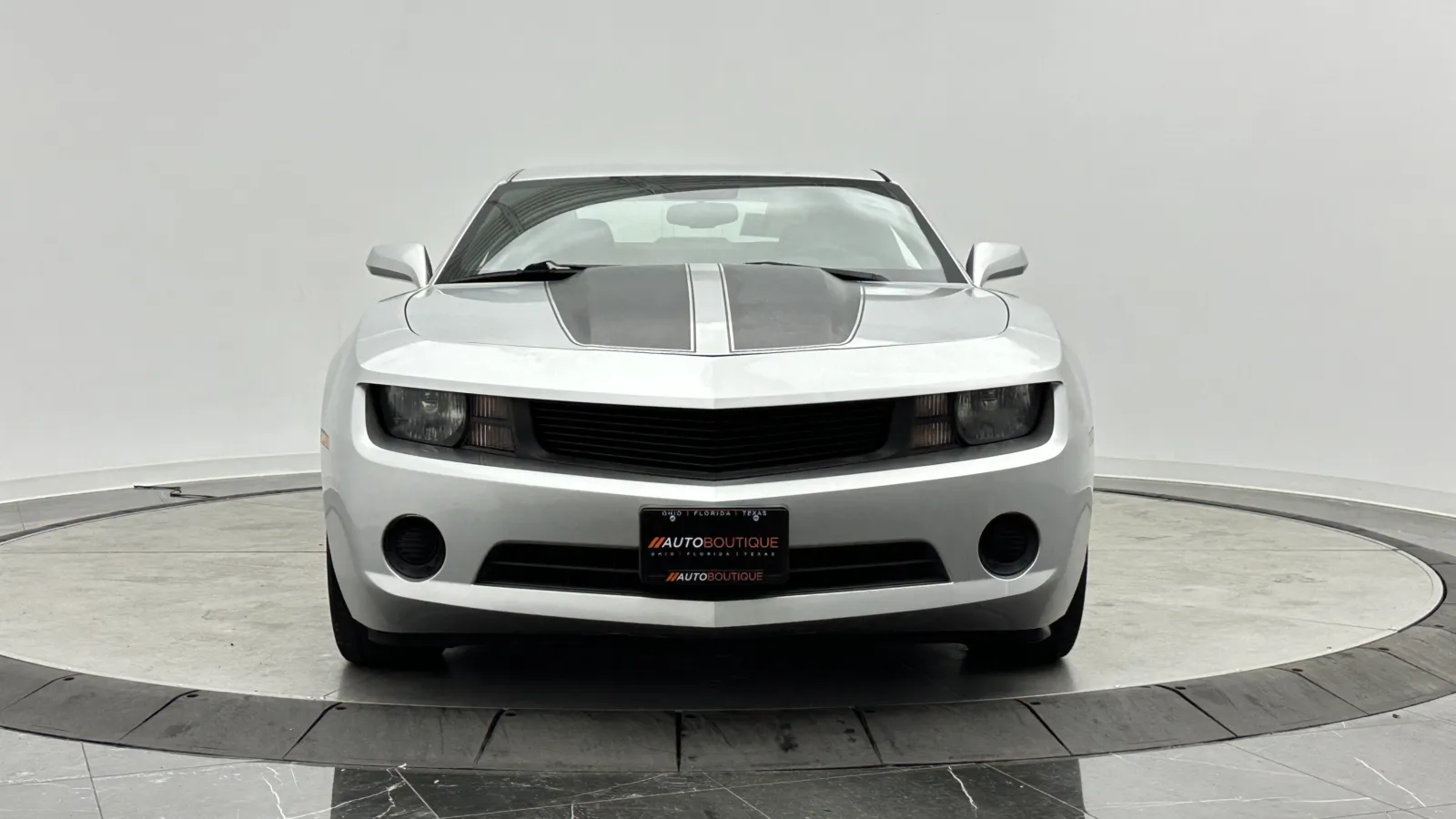Chevrolet Camaro photo 2