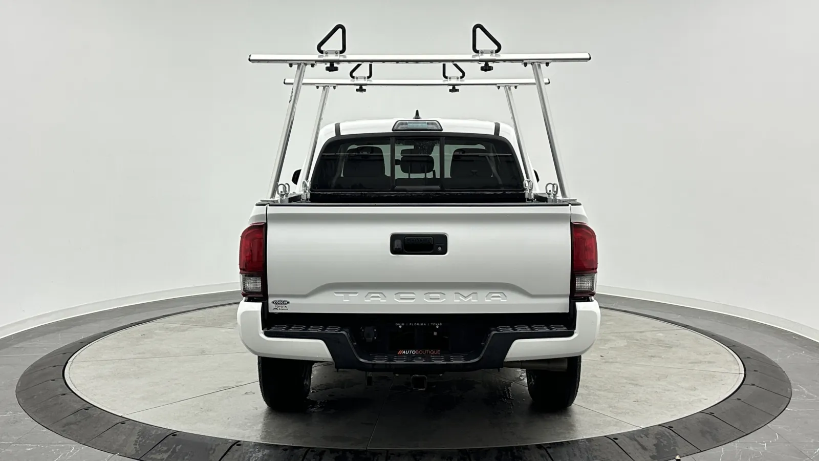 Toyota Tacoma photo 6