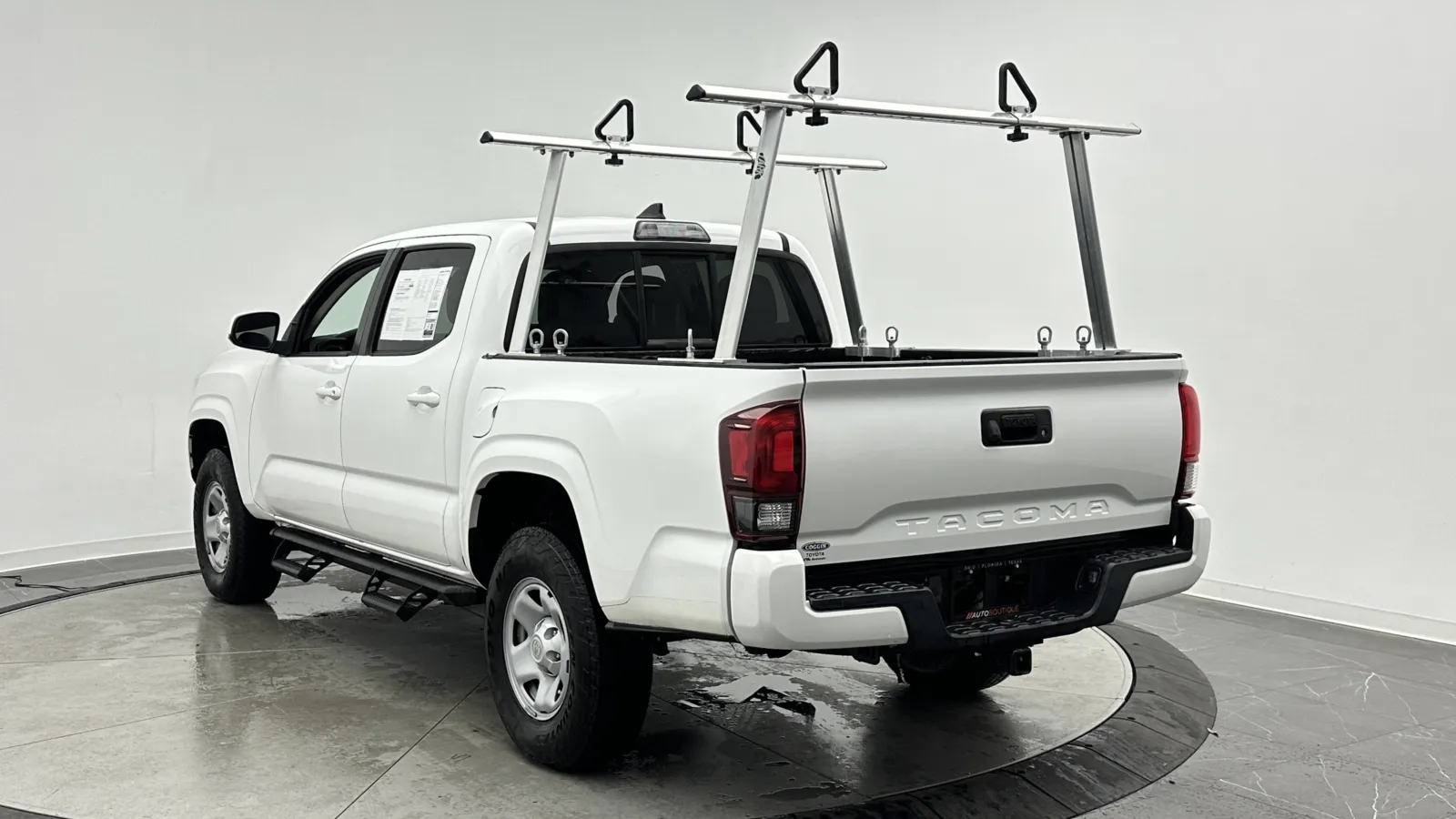 Toyota Tacoma photo 4