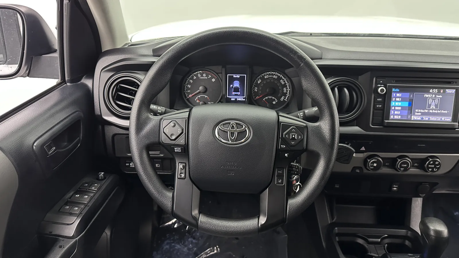 Toyota Tacoma photo 21
