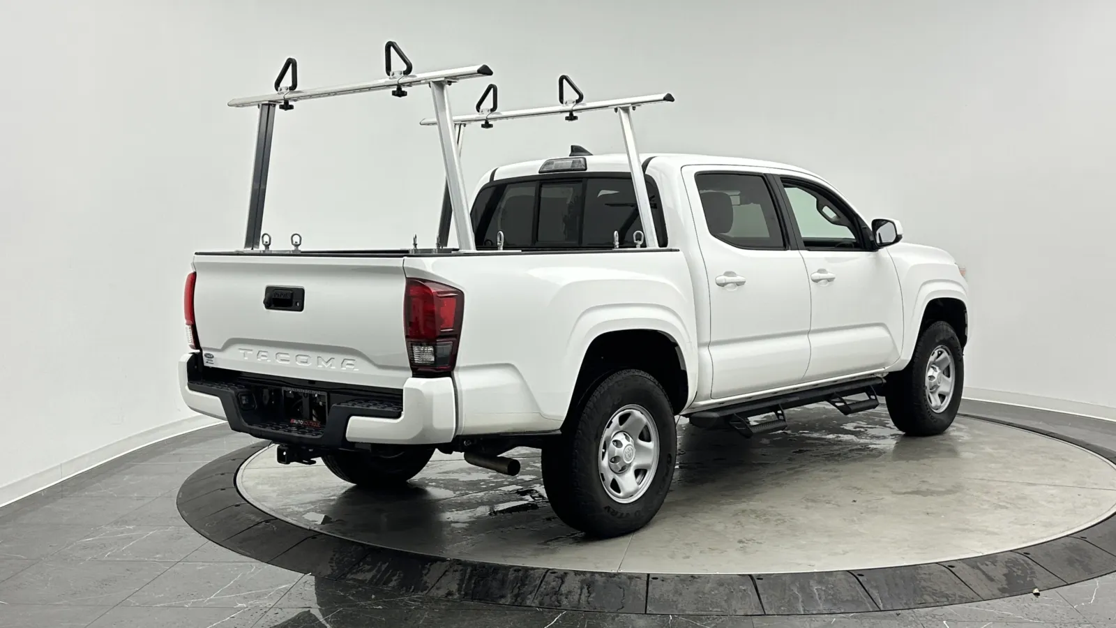 Toyota Tacoma photo 7