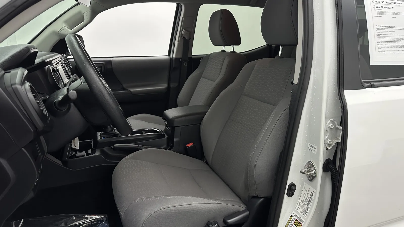 Toyota Tacoma photo 12