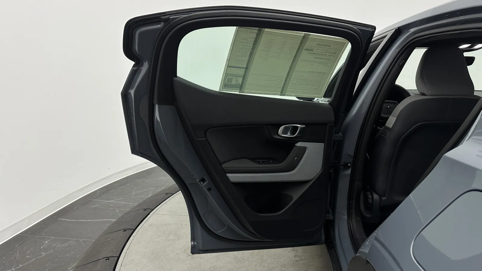 Polestar 2 photo 24