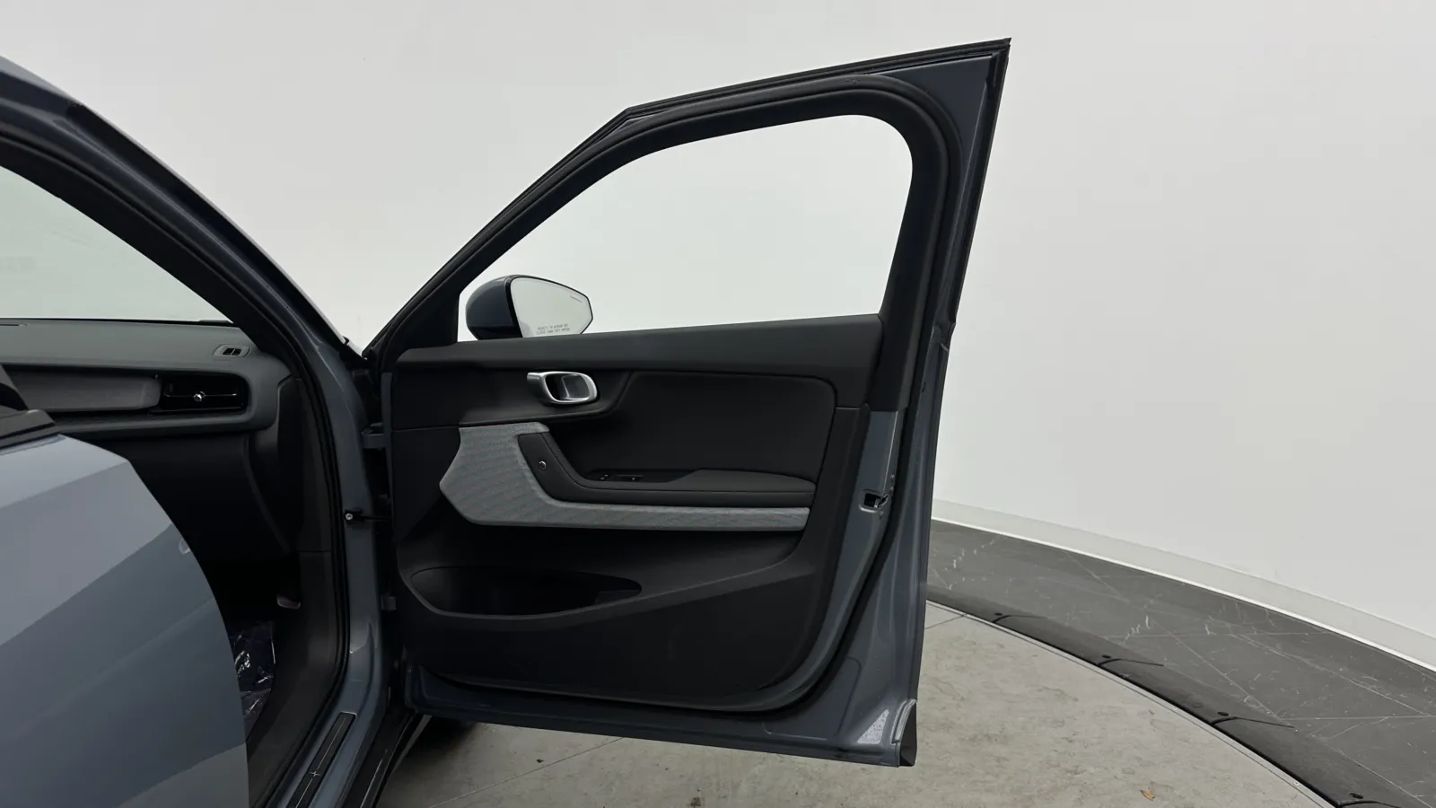 Polestar 2 photo 34
