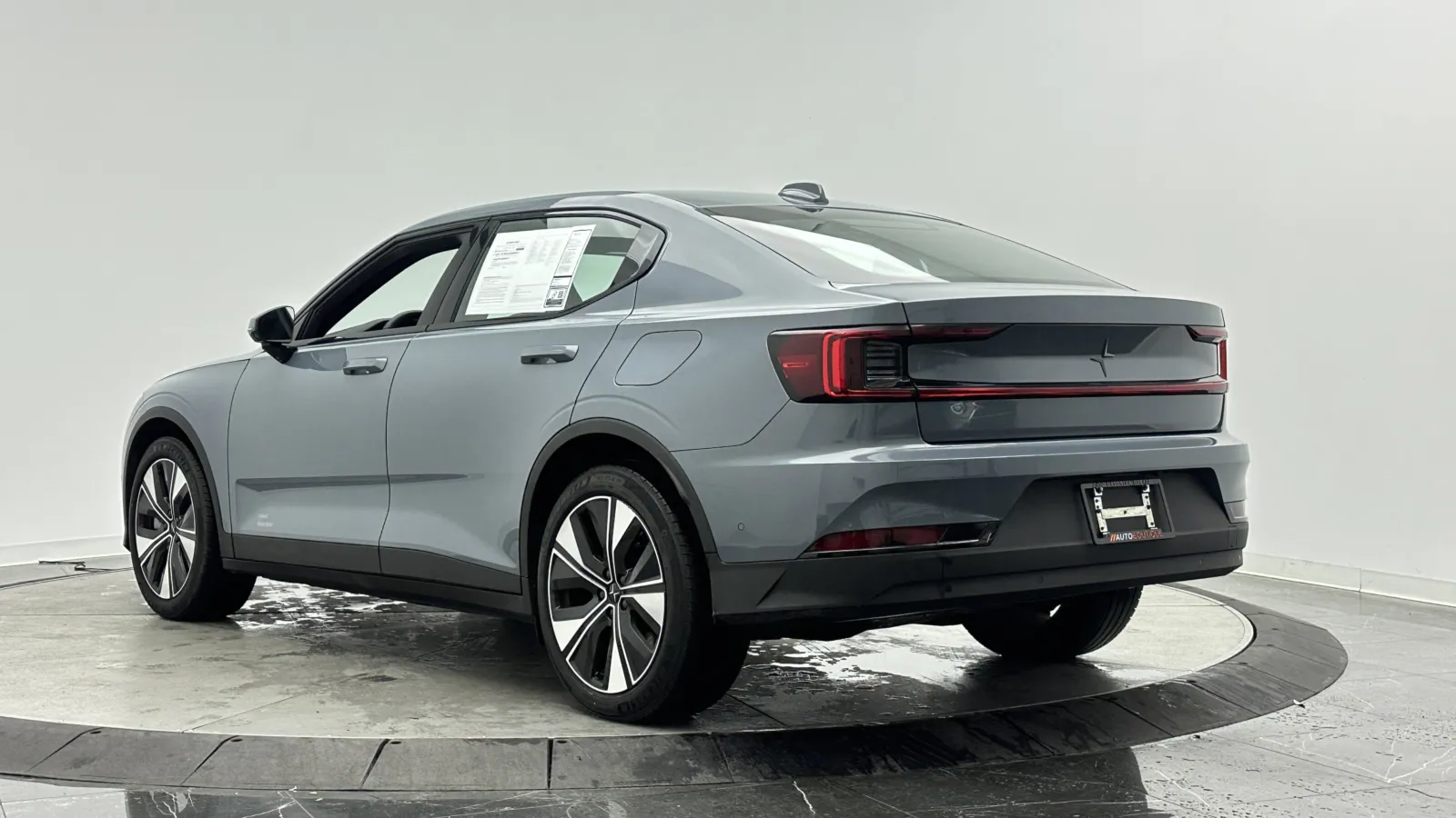 Polestar 2 photo 6