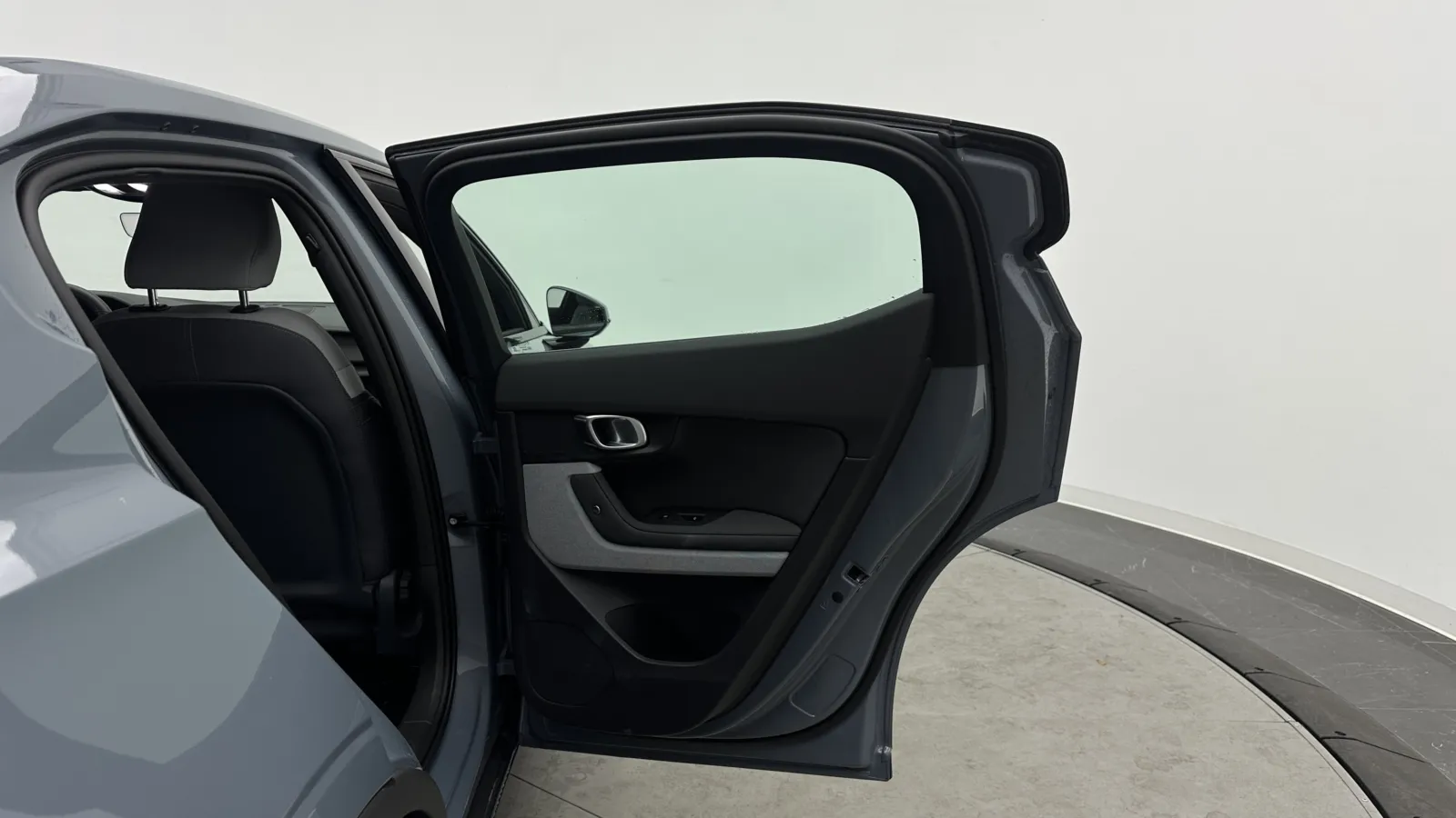 Polestar 2 photo 27