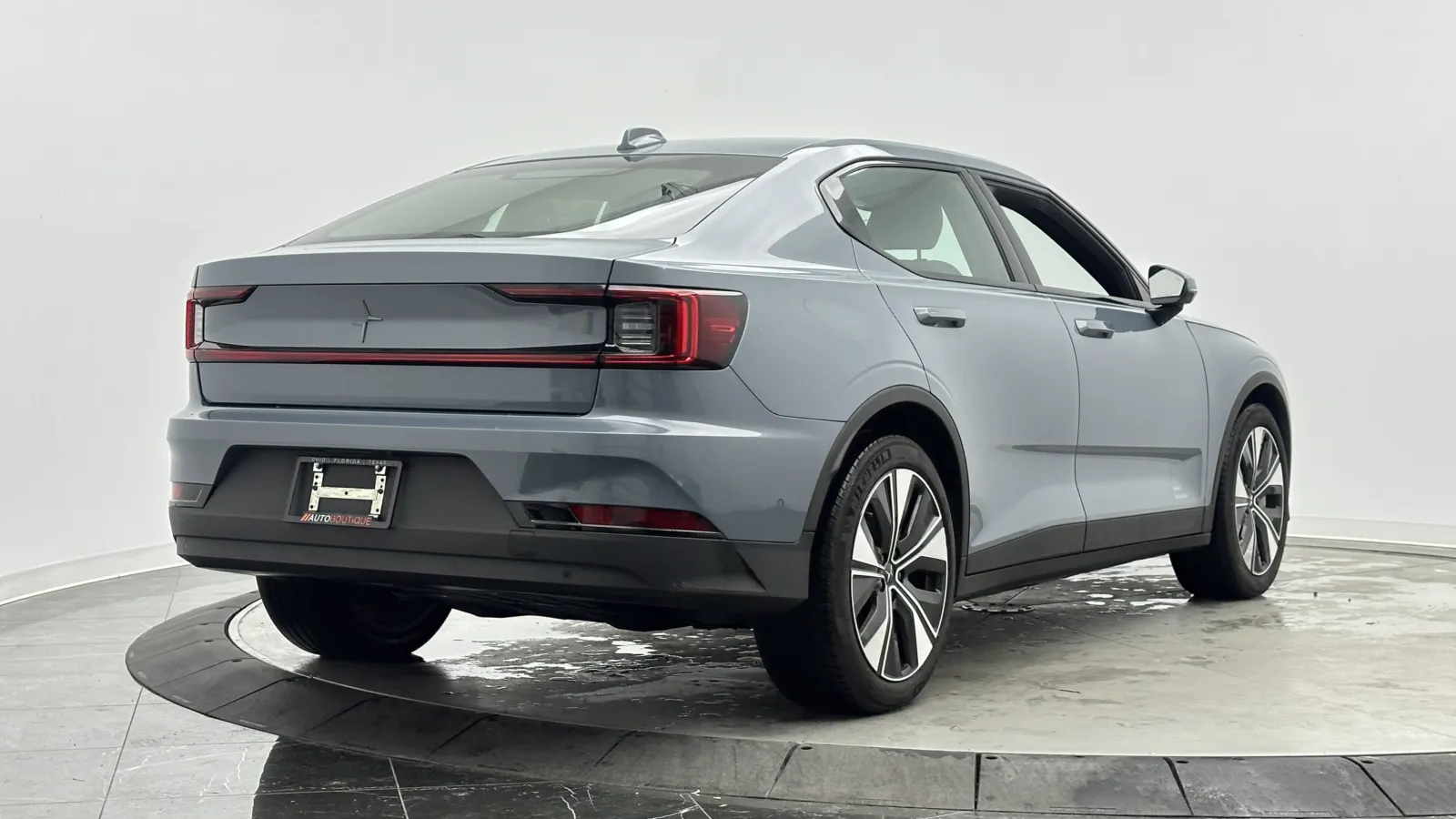 Polestar 2 photo 8