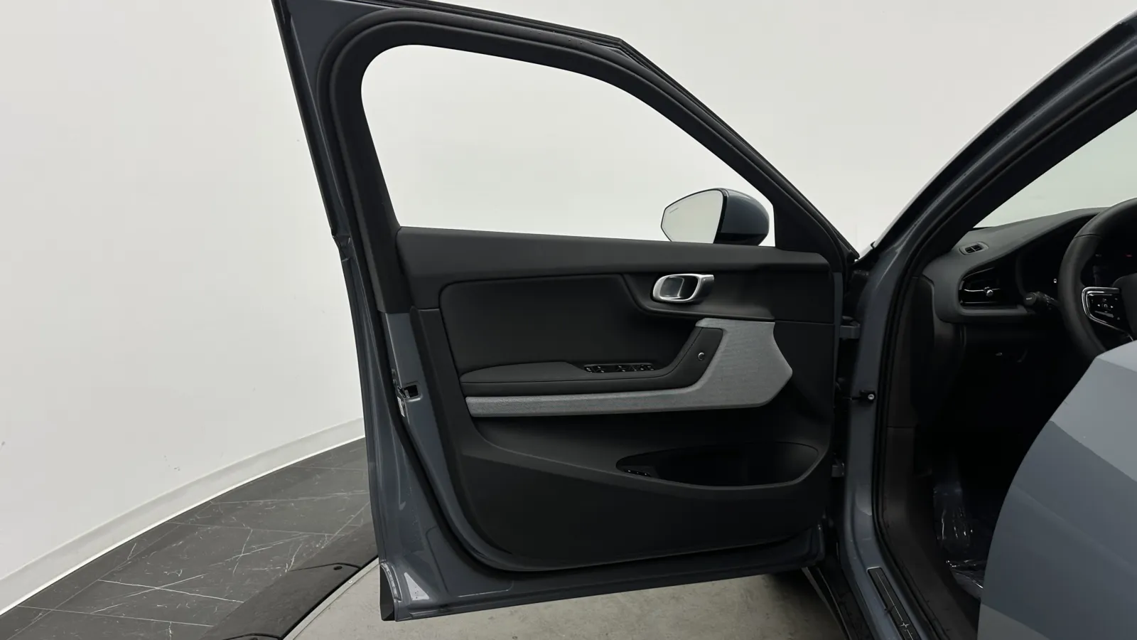 Polestar 2 photo 10