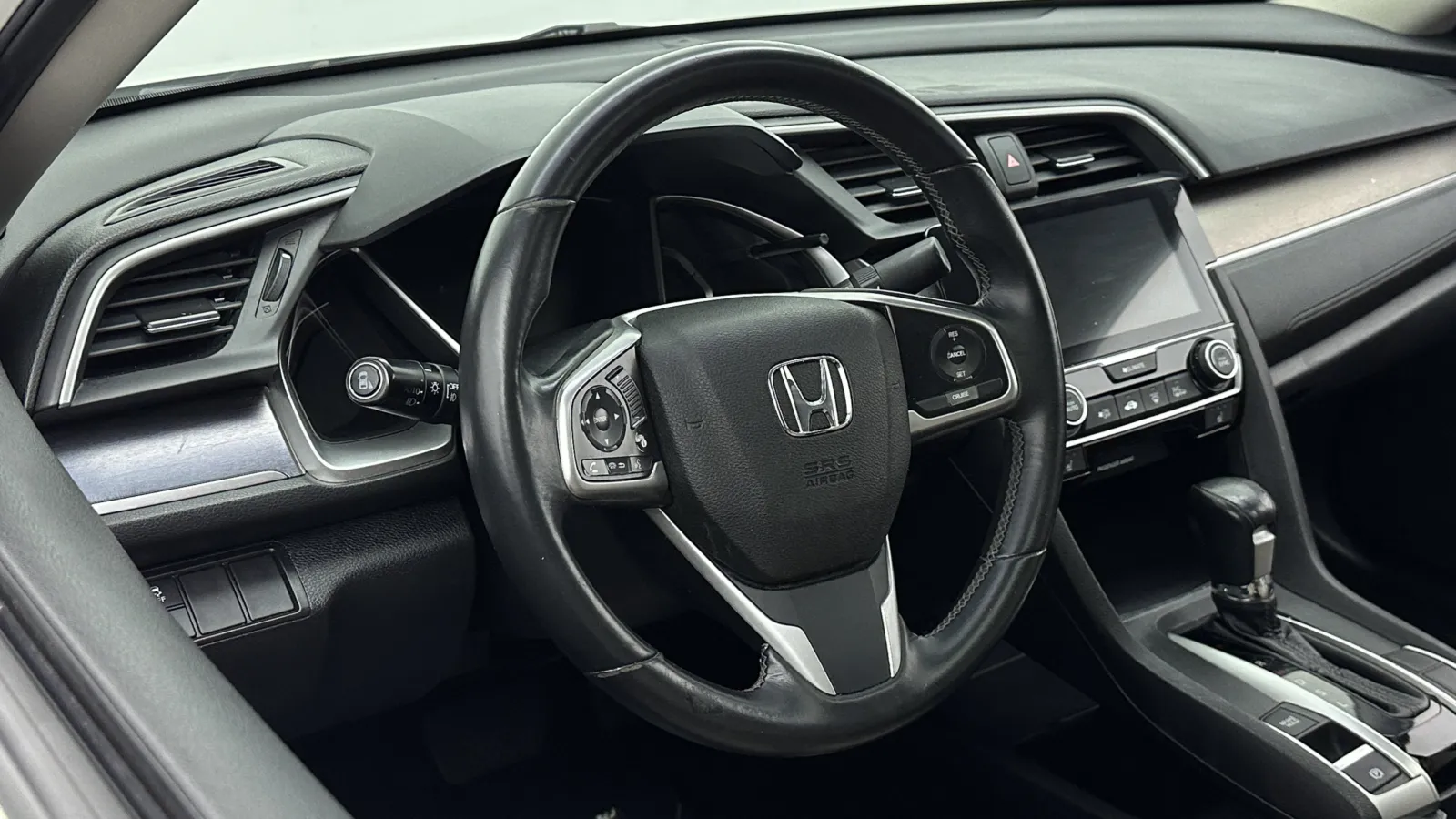 Honda Civic photo 8