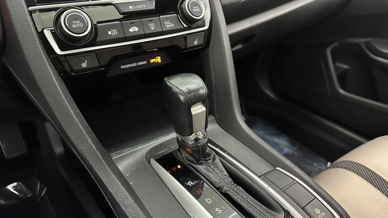 Honda Civic photo 13