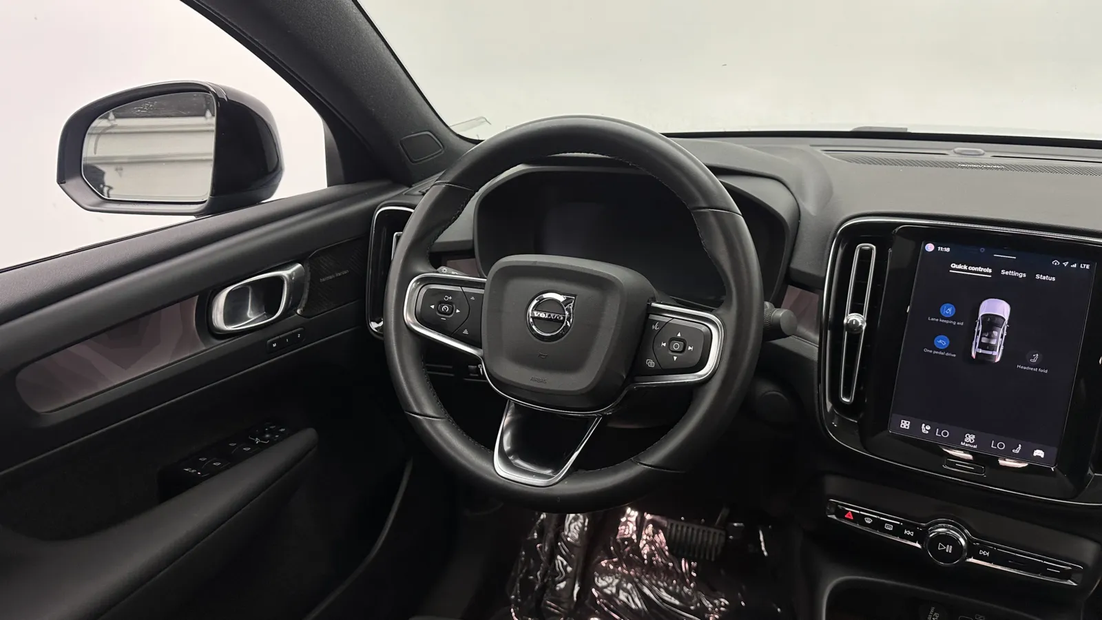 Volvo C40 photo 32