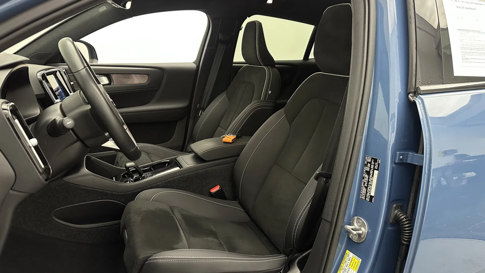 Volvo C40 photo 17