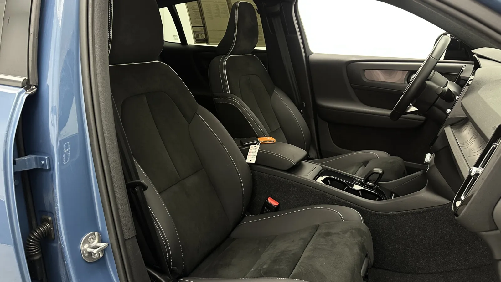 Volvo C40 photo 39