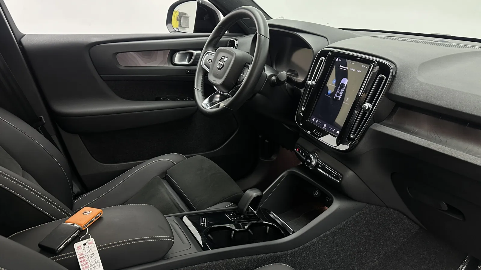 Volvo C40 photo 36